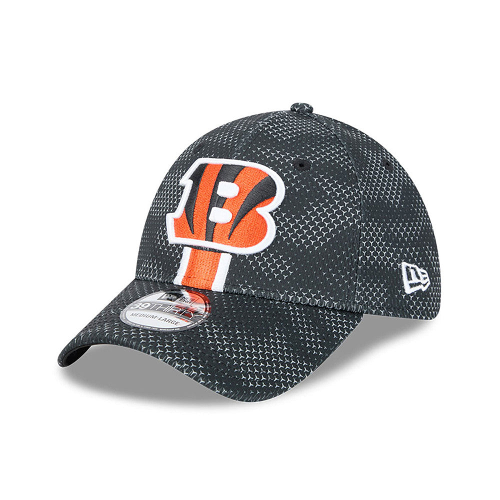 Cincinnati Bengals NFL 2024 Sideline New Era 39 Thirty Flex Hat - Black - Pro League Sports Collectibles Inc.