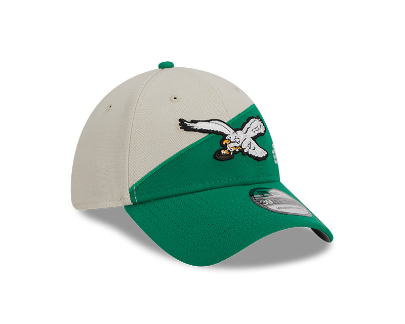 Philadelphia Eagles New Era 2023 Historic Sideline 39THIRTY Flex Hat - Cream/Green - Pro League Sports Collectibles Inc.