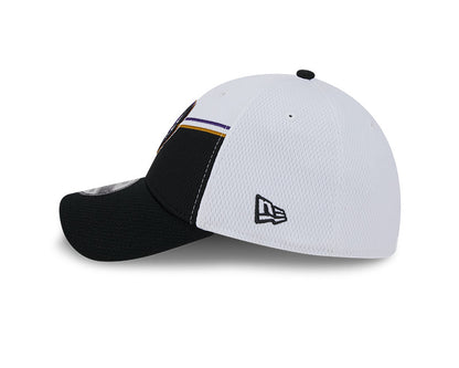 Baltimore Ravens New Era 2023 Sideline 39THIRTY Flex Hat - White/Black - Pro League Sports Collectibles Inc.