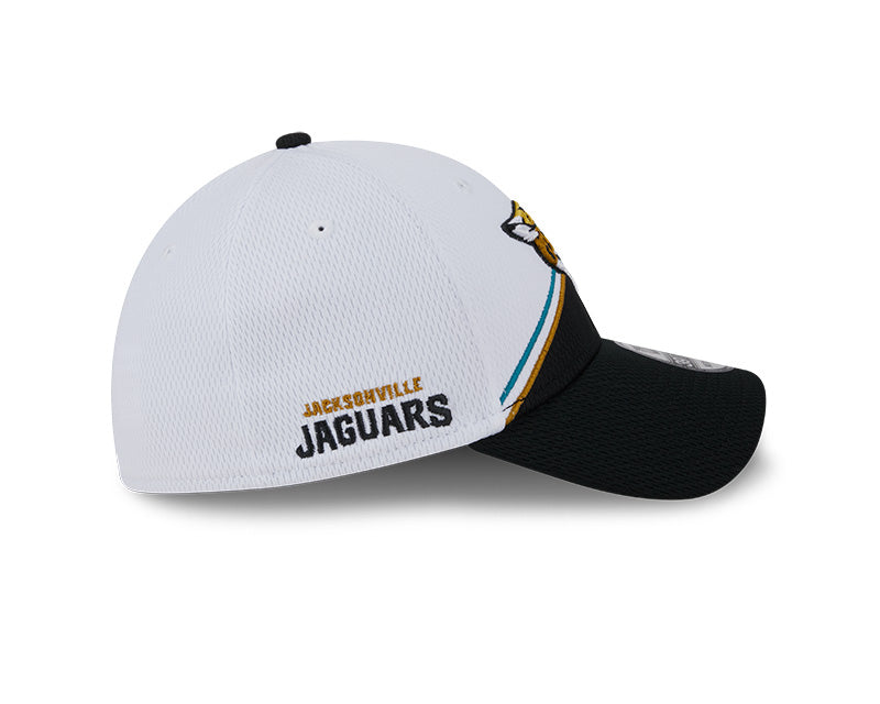 Jacksonville Jaguars New Era 2023 Sideline 39THIRTY Flex Hat - White/Black - Pro League Sports Collectibles Inc.