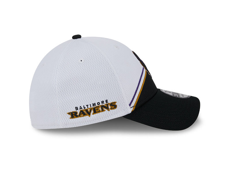 Baltimore Ravens New Era 2023 Sideline 39THIRTY Flex Hat - White/Black - Pro League Sports Collectibles Inc.