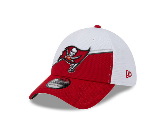 Tampa Bay Buccaneers New Era 2023 Sideline 39THIRTY Flex Hat - White/Red - Pro League Sports Collectibles Inc.