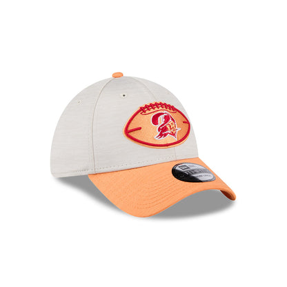 Tampa Bay Buccaneers New Era 2024 Sideline Historic 39THIRTY Flex Hat - Stone/ Orange - Pro League Sports Collectibles Inc.