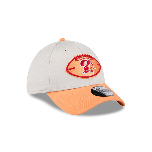 Tampa Bay Buccaneers New Era 2024 Sideline Historic 39THIRTY Flex Hat - Stone/ Orange