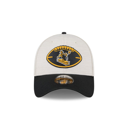 Pittsburgh Steelers New Era 2024 Sideline Historic 39THIRTY Flex Hat - Stone / Black - Pro League Sports Collectibles Inc.