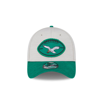 Philadelphia Eagles New Era 2024 Sideline Historic 39THIRTY Flex Hat - Stone / Green