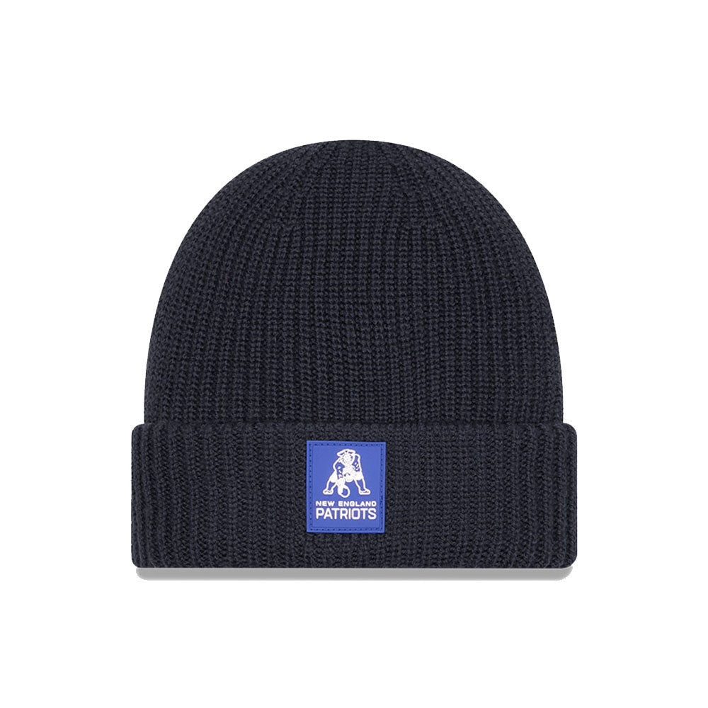 New England Patriots Retro New Era Charcoal 2025 Sideline Cold Weather Cuffed Knit Toque