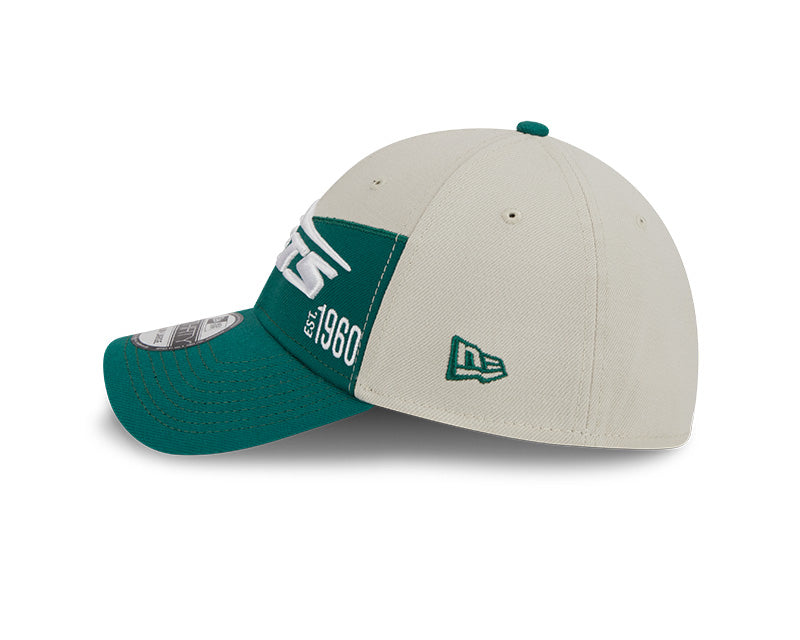 New York Jets New Era 2023 Historic Sideline 39THIRTY Flex Hat - Cream/Green - Pro League Sports Collectibles Inc.