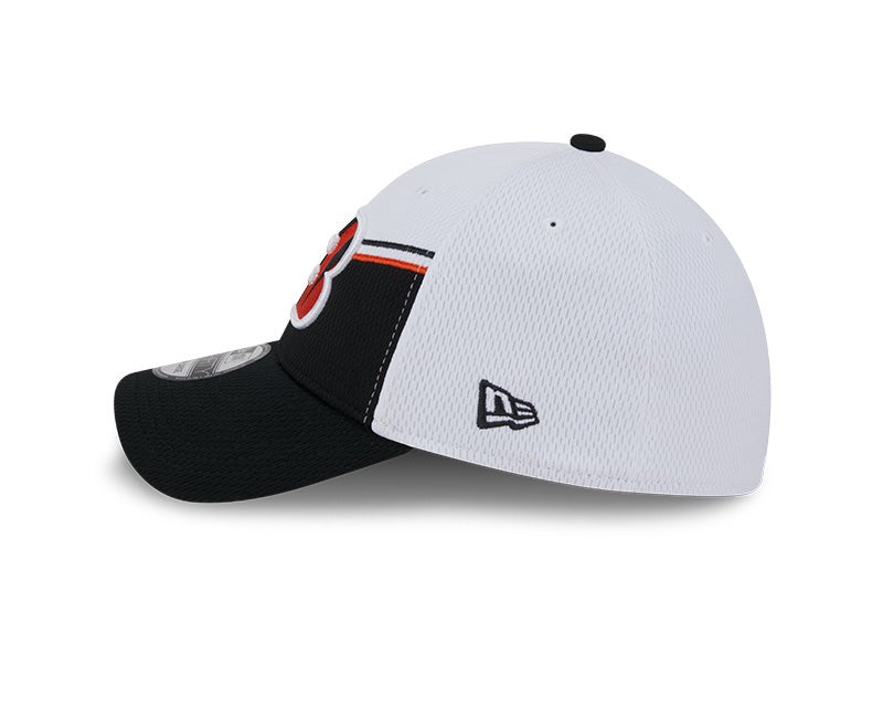 Cincinnati Bengals New Era 2023 Sideline 39THIRTY Flex Hat - White/Black - Pro League Sports Collectibles Inc.