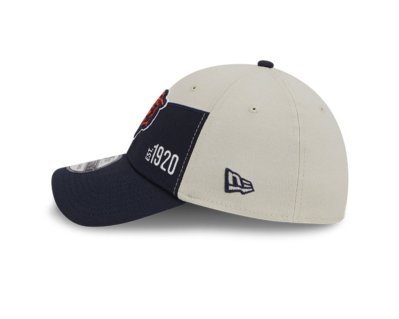 Chicago Bears New Era 2023 Historic Sideline 39THIRTY Flex Hat - Cream/Navy - Pro League Sports Collectibles Inc.