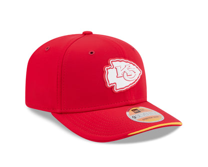 Kansas City Chiefs OTC New Era 9SEVENTY 2026 Sideline Adjustable Hat - Red