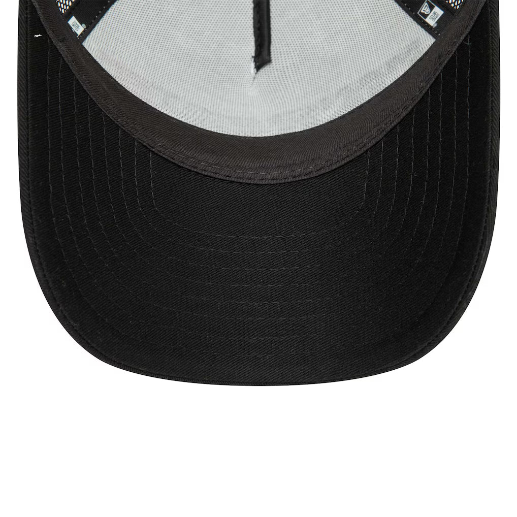 Youth Manchester United New Era Wordmark E-Frame 9FORTY Trucker Adjustable Hat - Black