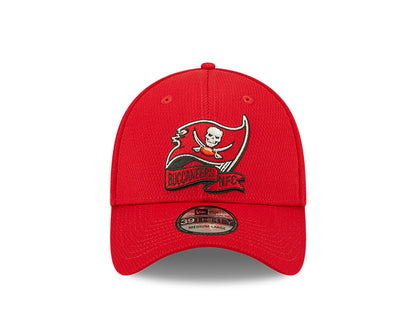 Tampa Bay Buccaneers 2022 Sideline 39THIRTY Coaches Flex Hat - Pro League Sports Collectibles Inc.