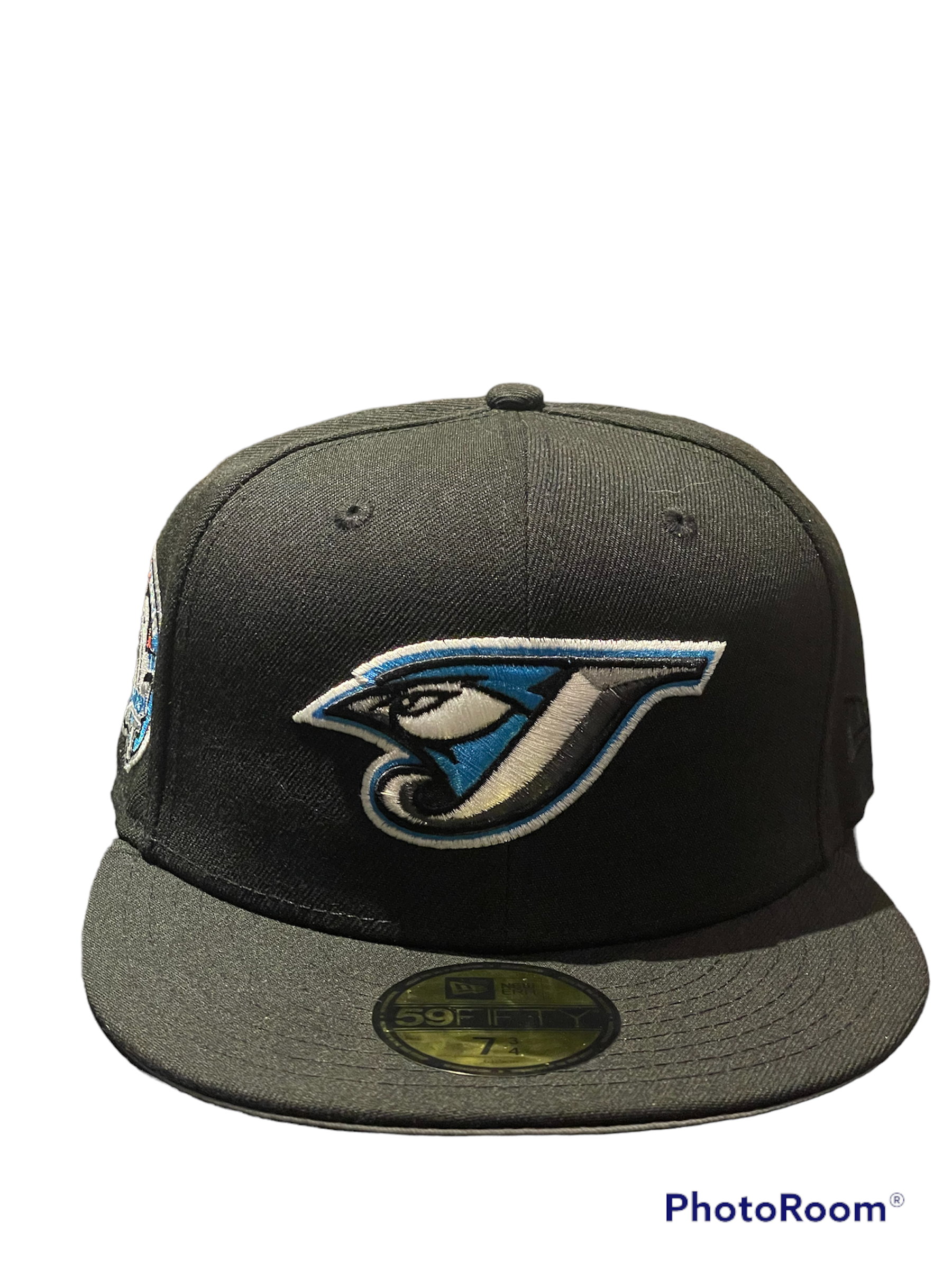 Toronto Blue Jays Black on Black 59fifty Fitted Hat - Pro League Sports  Collectibles Inc.