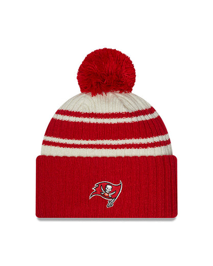 Tampa Bay Buccaneers New Era 2022 Sideline - Sport Cuffed Pom Knit Hat - Cream/Red - Pro League Sports Collectibles Inc.