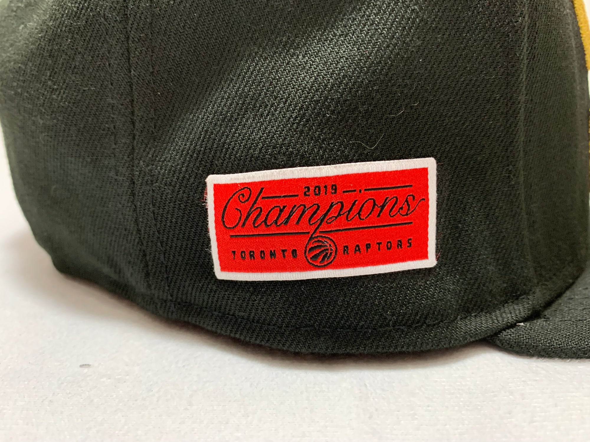 Toronto raptors new era hot sale champs side patch 39thirty cap