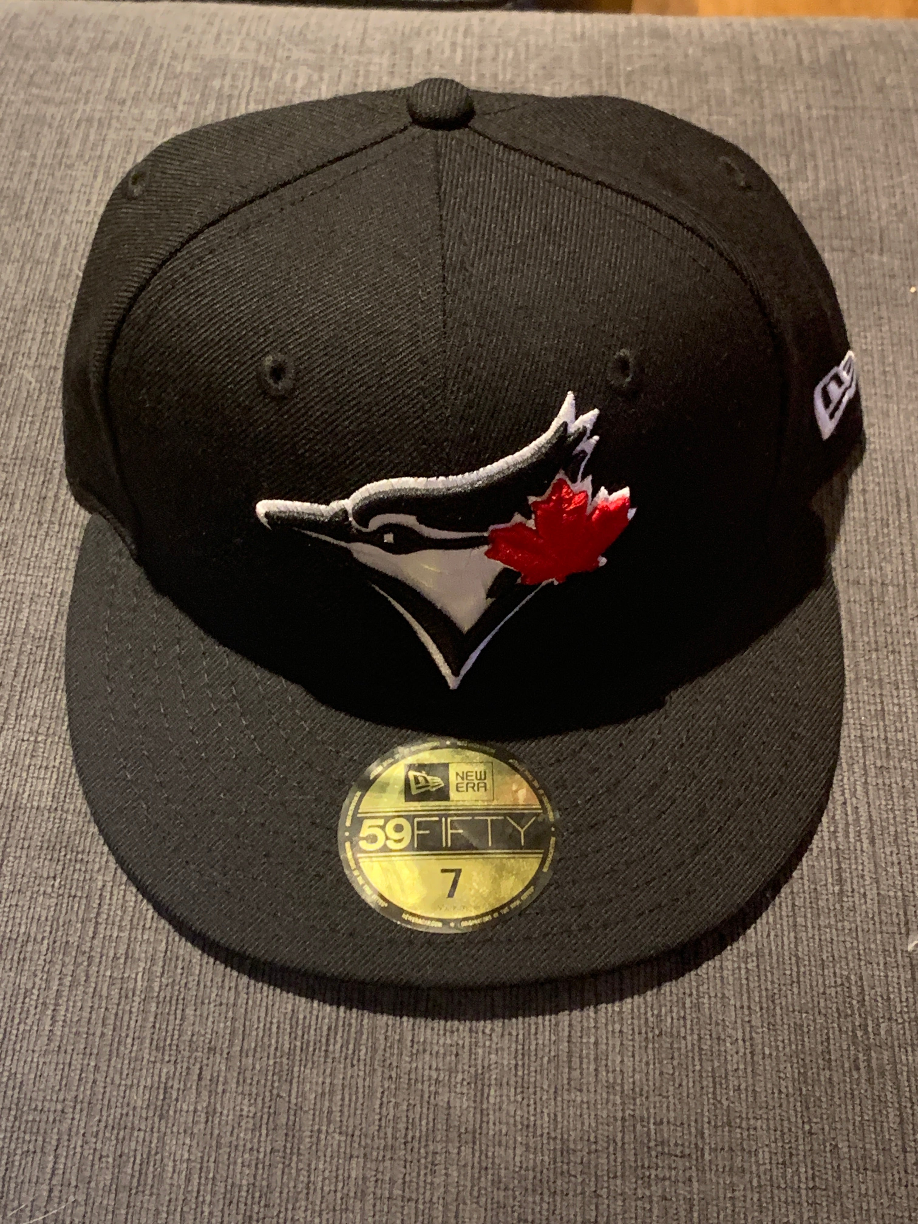 Toronto Blue Jays Black White Red Leaf Logo 59fifty Fitted Hat Pro League Sports Collectibles Inc