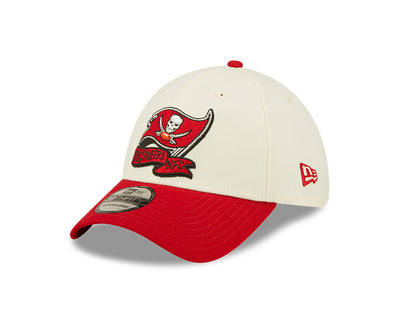 Tampa Bay Buccaneers 2022 Sideline New Era Cream/Red - 39THIRTY 2-Tone Flex Hat - Pro League Sports Collectibles Inc.