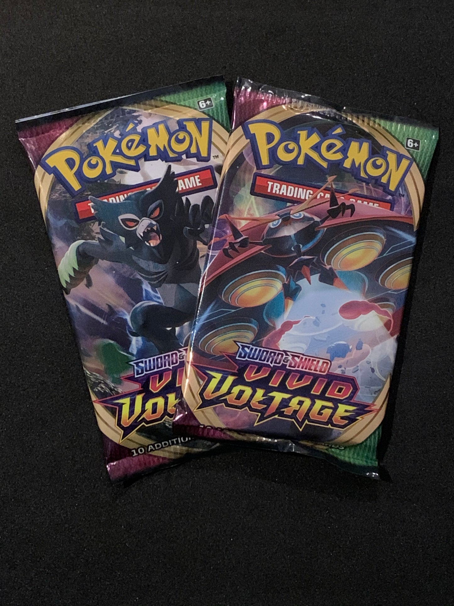 Pokémon TCG: Sword & Shield Vivid Voltage - Booster Pack - Pro League Sports Collectibles Inc.